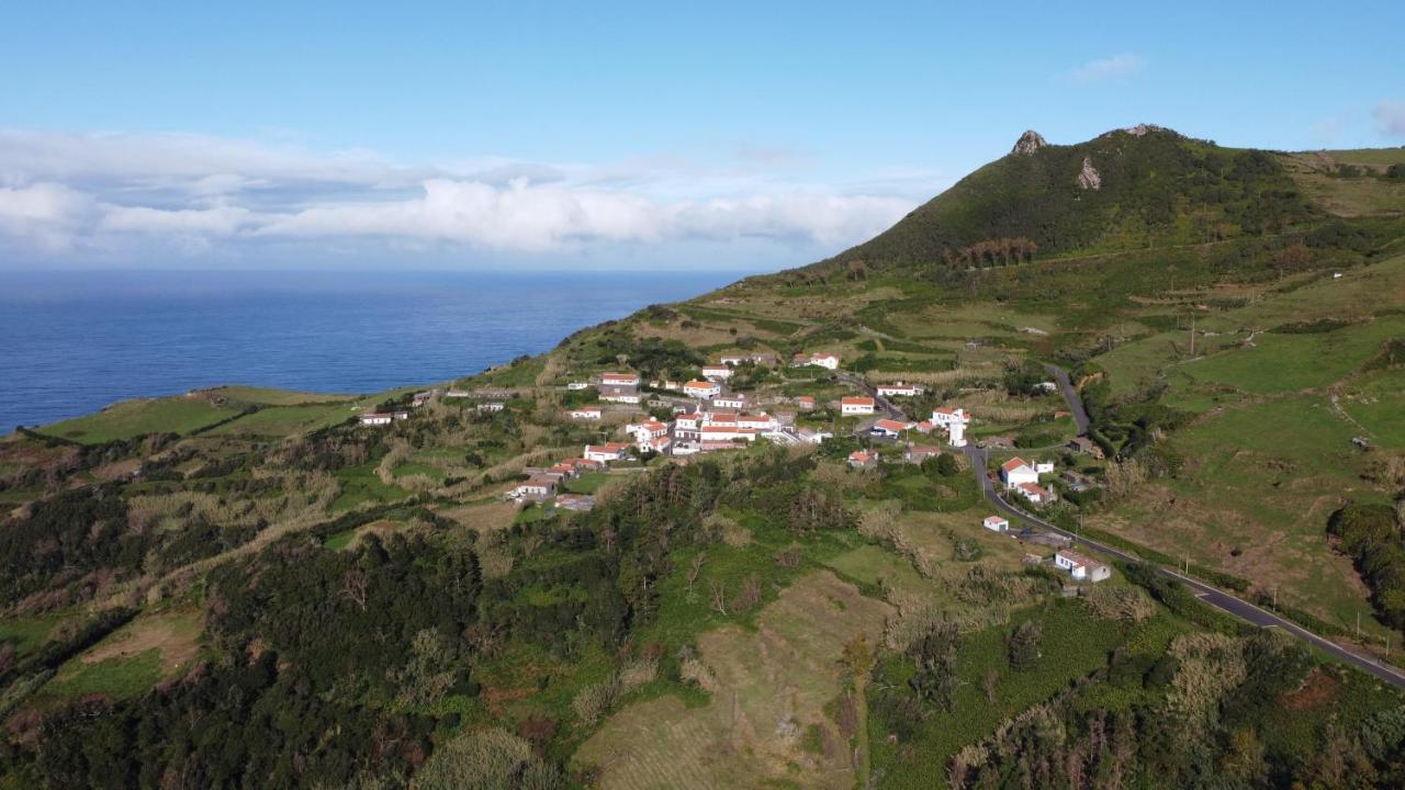 Alojamento Local M&I Lajes das Flores Esterno foto