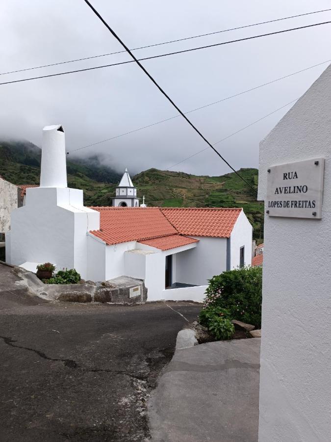 Alojamento Local M&I Lajes das Flores Esterno foto